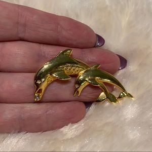 🍒 Dolphin Brooch!!!